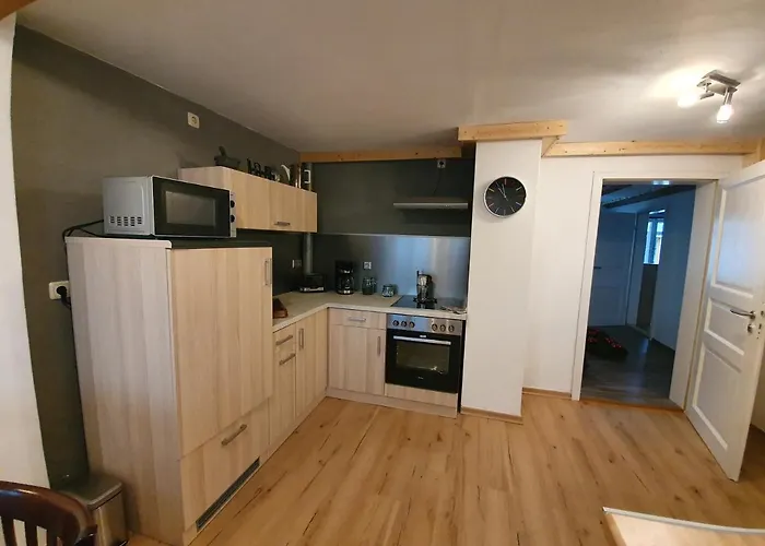 Ines Wolf In Der Meissner Innenstadt *